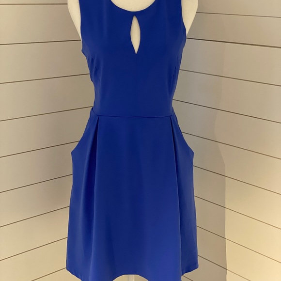 EUC Cynthia Rowley Sleeveless Keyhole Dress - Picture 3 of 10